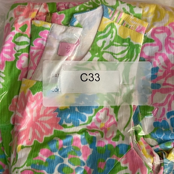 LILLY PULITZER Gretchen Romper Size 00 Hibiscus Stroll Cotton Shorts One-Piece - Picture 13 of 13
